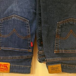 2 pairs of Womens Levis size 16L. Very good condition.